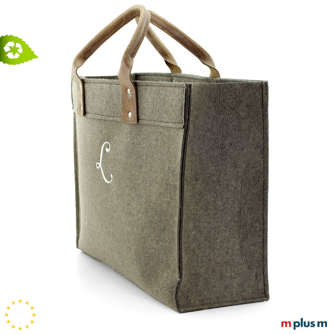 Carlton Hotel Wellnesstasche Carlton aus Europa Hotel Wellnesstasche aus Filz mit Logo Stick. Aus Europa