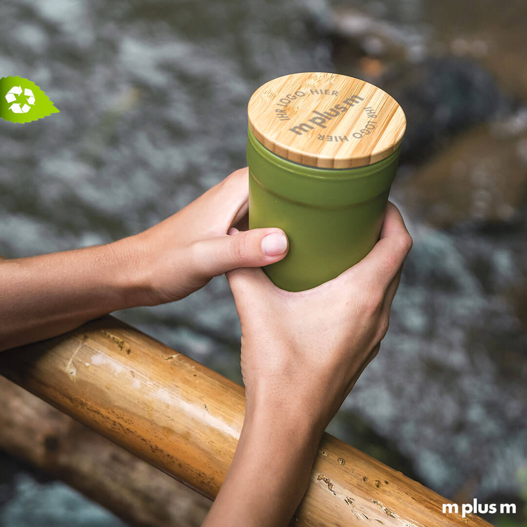 Portland Recycling Coffee To Go Becher aus GRS zertifiziertem Recycling Kunststoff mit Bambusdeckel