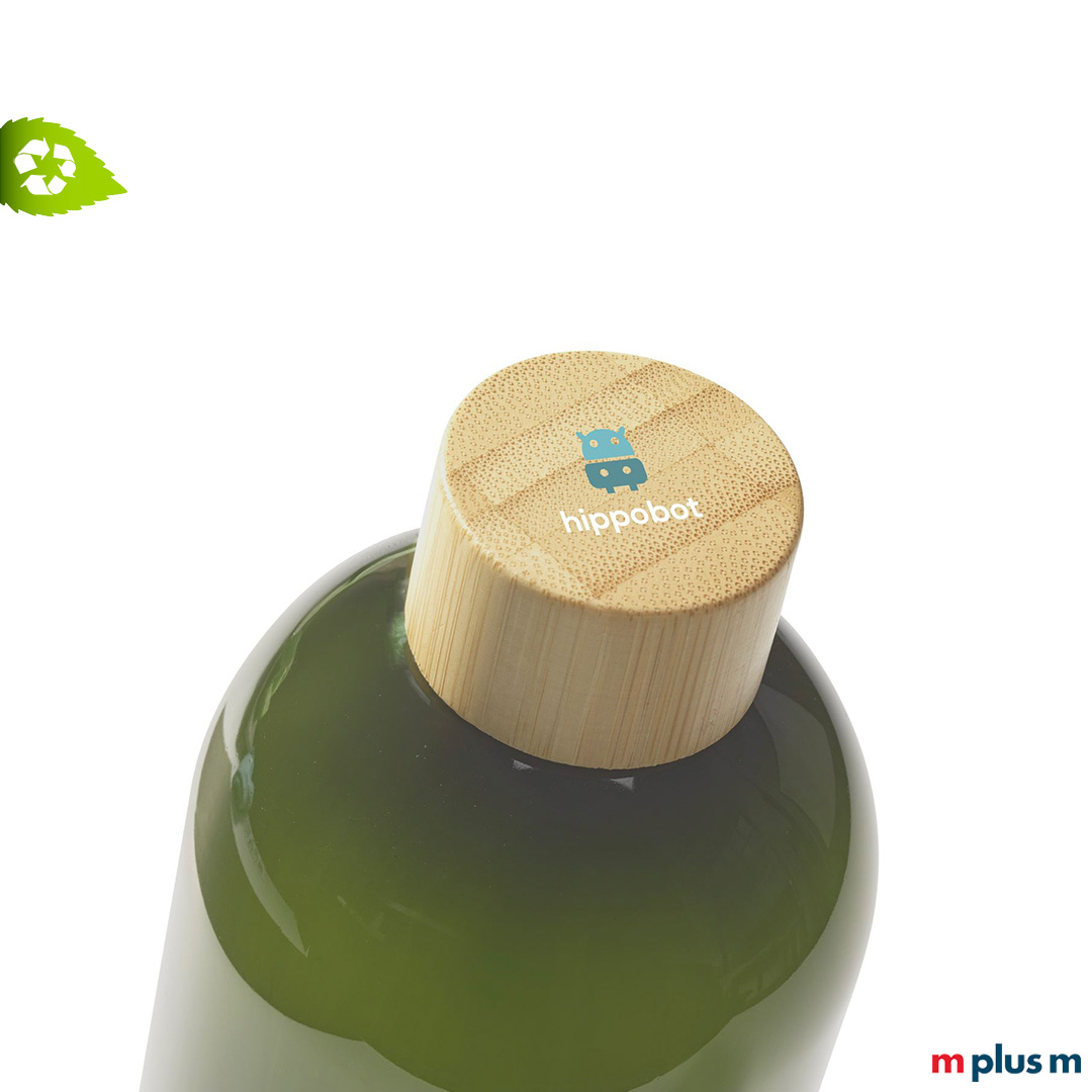 Logo Druck auf grüner Recycling Trinkflasche aus Europa