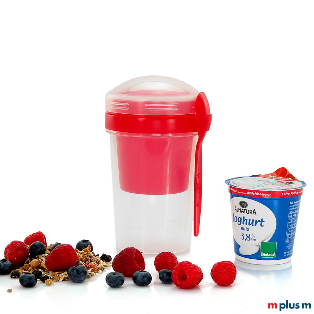 Müslibecher mit Joghurtfach für Müsli To Go. Made in Germany und spülmaschinenfest mit Logo zu bedrucken Müslibecher mit Joghurtfach für Müsli To Go. Made in Germany und spülmaschinenfest mit Logo zu bedrucken