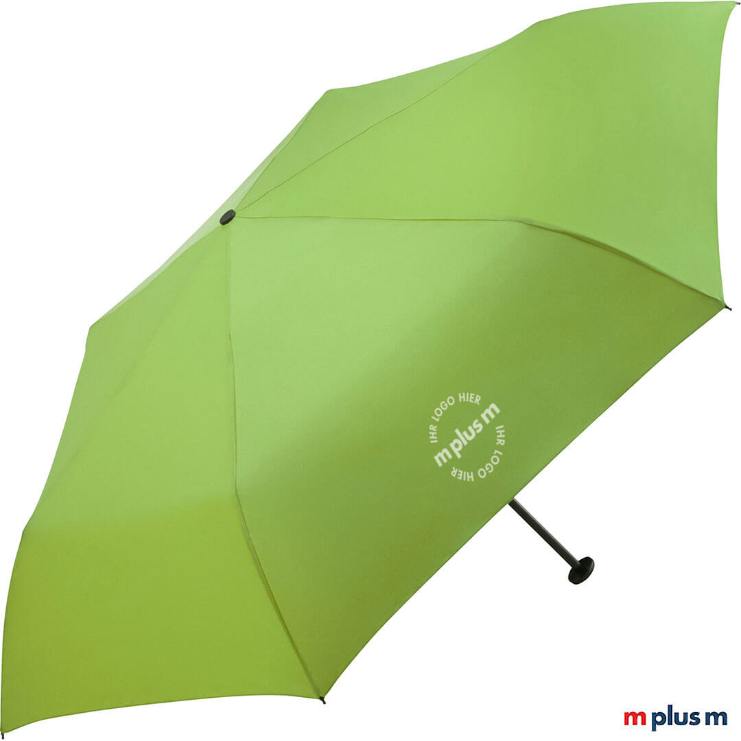 Nachhaltiger-Taschenschirm-Dauemling-gruen Kleiner und besonders leichter grüner Taschenschirm als Werbeartikel mit Logo Druck