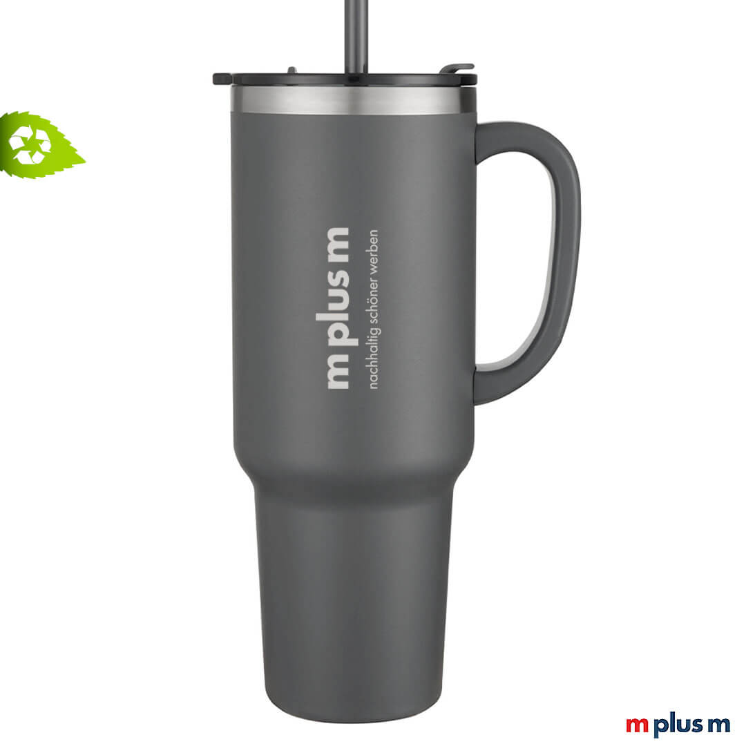 Sydney Isolierbecher Grau Gravur Superisolierter Sydney Thermobecher mit 1,2 l Inhalt aus Recycling ♻️ Stahl mit Logo Gravur