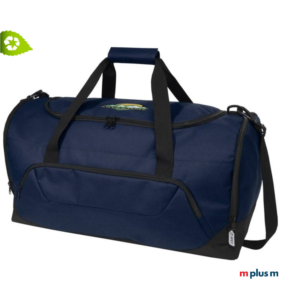 Retrend-Reisetasche-blau-aus-RPET-Stoff-mit-Logo-bedrucken Blaue Umhängetasche aus REPT Flaschen. Individualisierbar mit Logo als perfektes Weihnachtsgeschenk