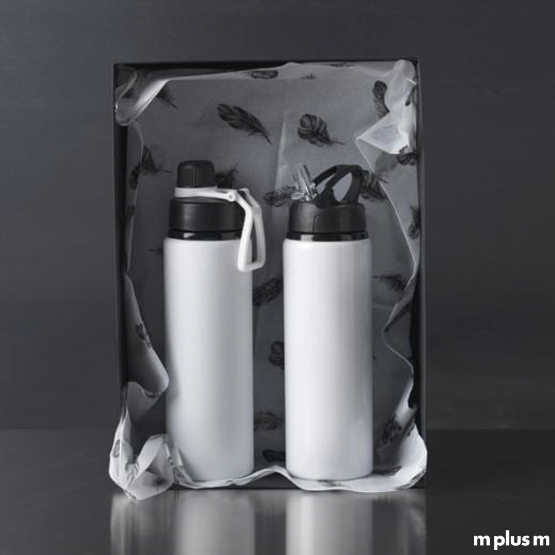 Flasche für kalte und warme Getränke mit Trinkstrohhalm aus 100% Schadstoff und BPA freiem Material