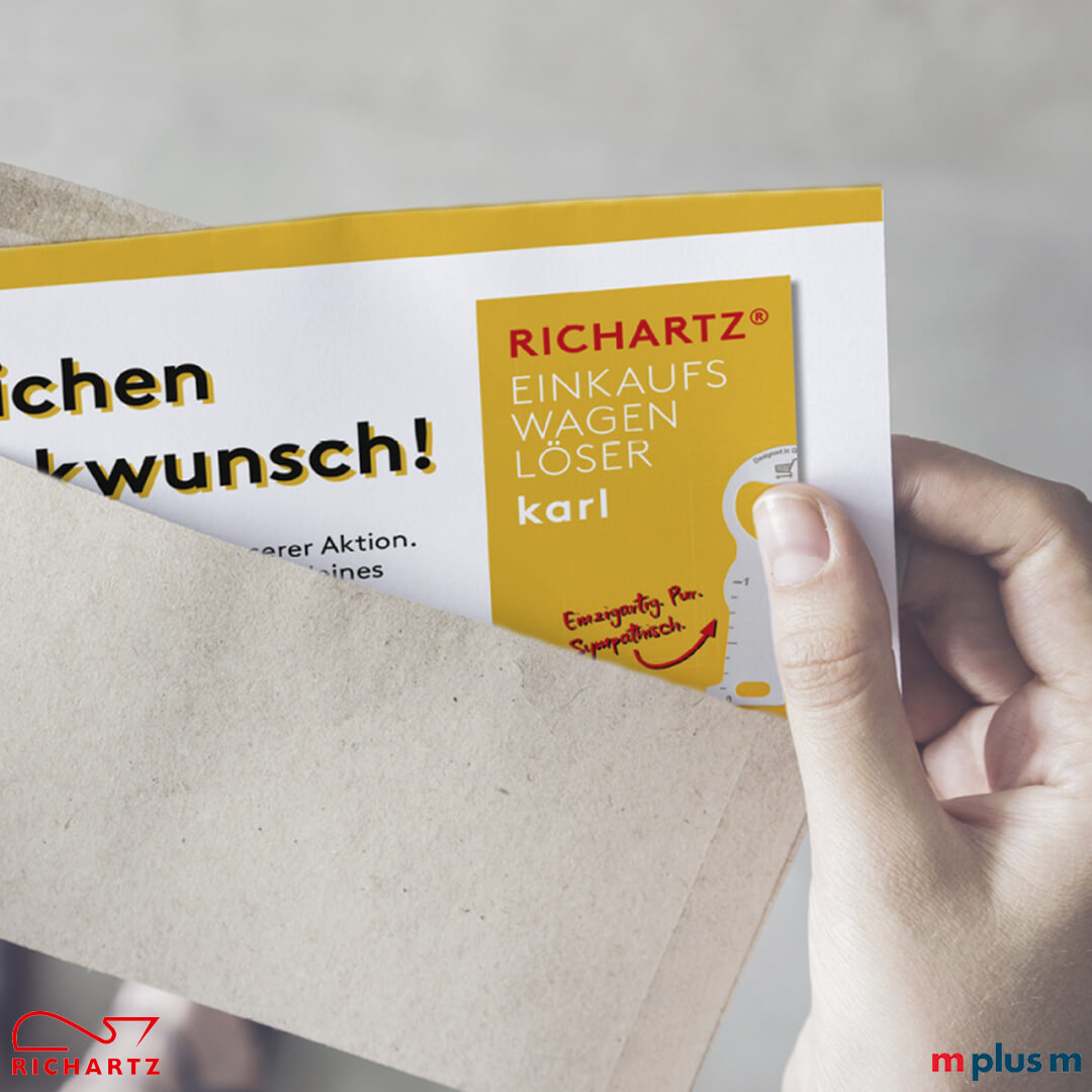 Richartz Einkaufswagenlöser Karl ist versandfähig Superflach und auch für ein Werbeartikel-Mailing geeignet: Der Einkaufswagenlöser karl von Richartz