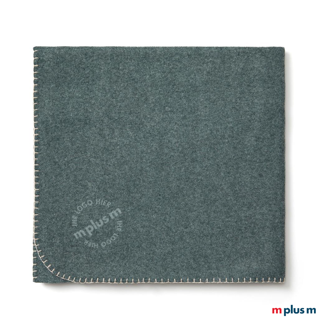 Nachhaltige Decke aus Fleece Oeko Tex zertifiziert mit Motiv Logo bedruckt zum verschenken als Werbeartikel