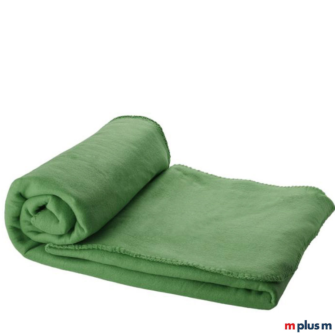 Die grüne 'Huggy' Decke besteht aus weichem und bequemem Polarfleece. Ab einer Menge von 50 Stück können Sie die Decke bedrucken lassen