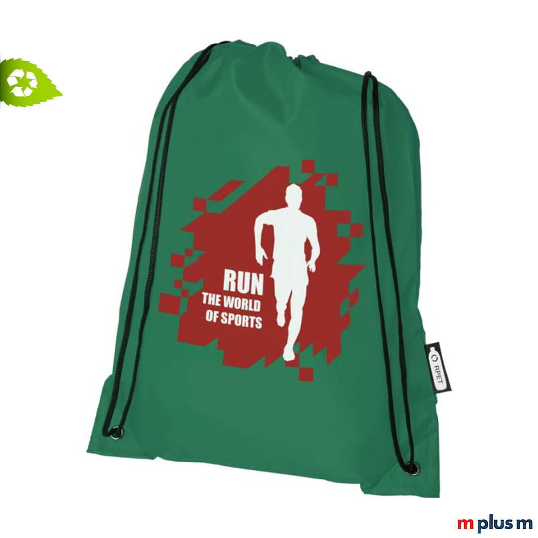 Rucksack-aus-RPET-bedruckbar-mit-Logo-als-Werbegeschenk Grüne Trainingstasche nachhaltig als Werbegeschenk